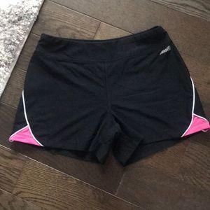 💖 Adorable Avia Sport Shorts - Size Small Ladies.